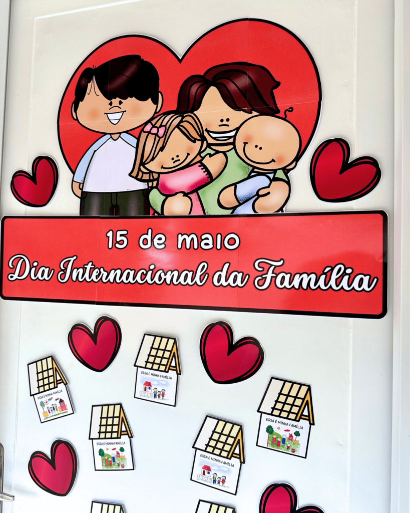 Decoração de porta Dia da Família - LudKids - Recursos Educativos